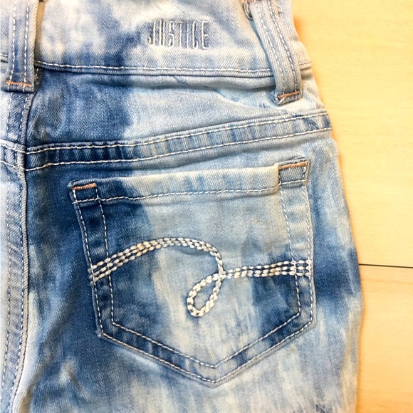 Girls Justice Color-Wash tie dye ripped buttoned short Jeans pant - Picture 4 of 5